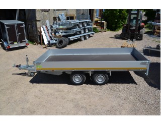 Eduard Plateau multi-usages 406 x 180 ridelles de 30 cm PTAC 2700 kg